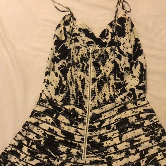 Silk Black and white flared mini dress - Picture 5 of 5